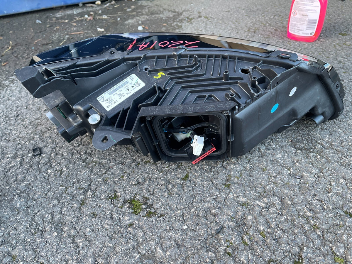 2023 PEUGEOT 308 III T10 9851673680 LAMPU DEPAN KIRI LED RUSAK