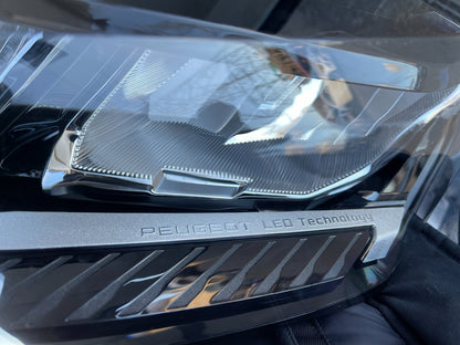 2023 PEUGEOT 308 III T10 9851673680 LAMPU DEPAN KIRI LED RUSAK