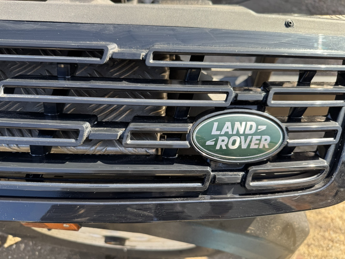 RANGE ROVER SPORT FRONT BUMPER Upper Grill 2022 on SUV GENUINE pn N9X2-8200-A
