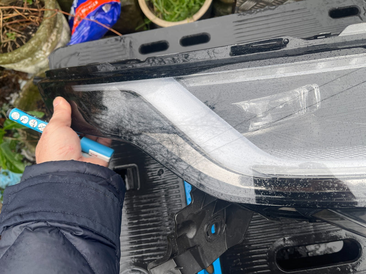 Genuine Land Rover Discovery V (L462) MY42-13W029-GB LED HIGH SPEC Right DAMAGED