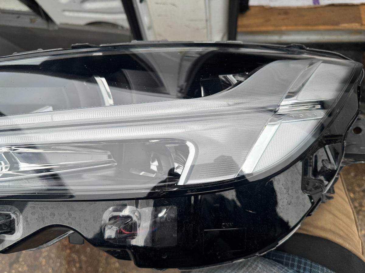 VOLVO S90 V90 LEFT HEADLIGHT MID LAMP LED HEADLIGHT 31655748