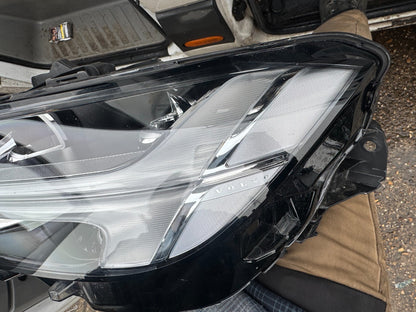 VOLVO S90 V90 LEFT HEADLIGHT MID LAMP LED HEADLIGHT 31655748