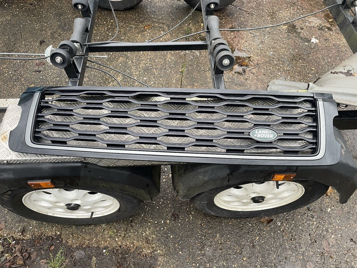Gril Depan Gril Radiator JK5M-8A163 Range Rover SV Autobiography Dynamic L405