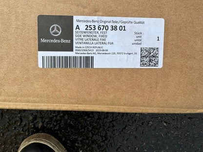 อะไหล่แท้ใหม่ กระจกหูช้างหลัง - Mercedes-Benz (253-670-38-01)