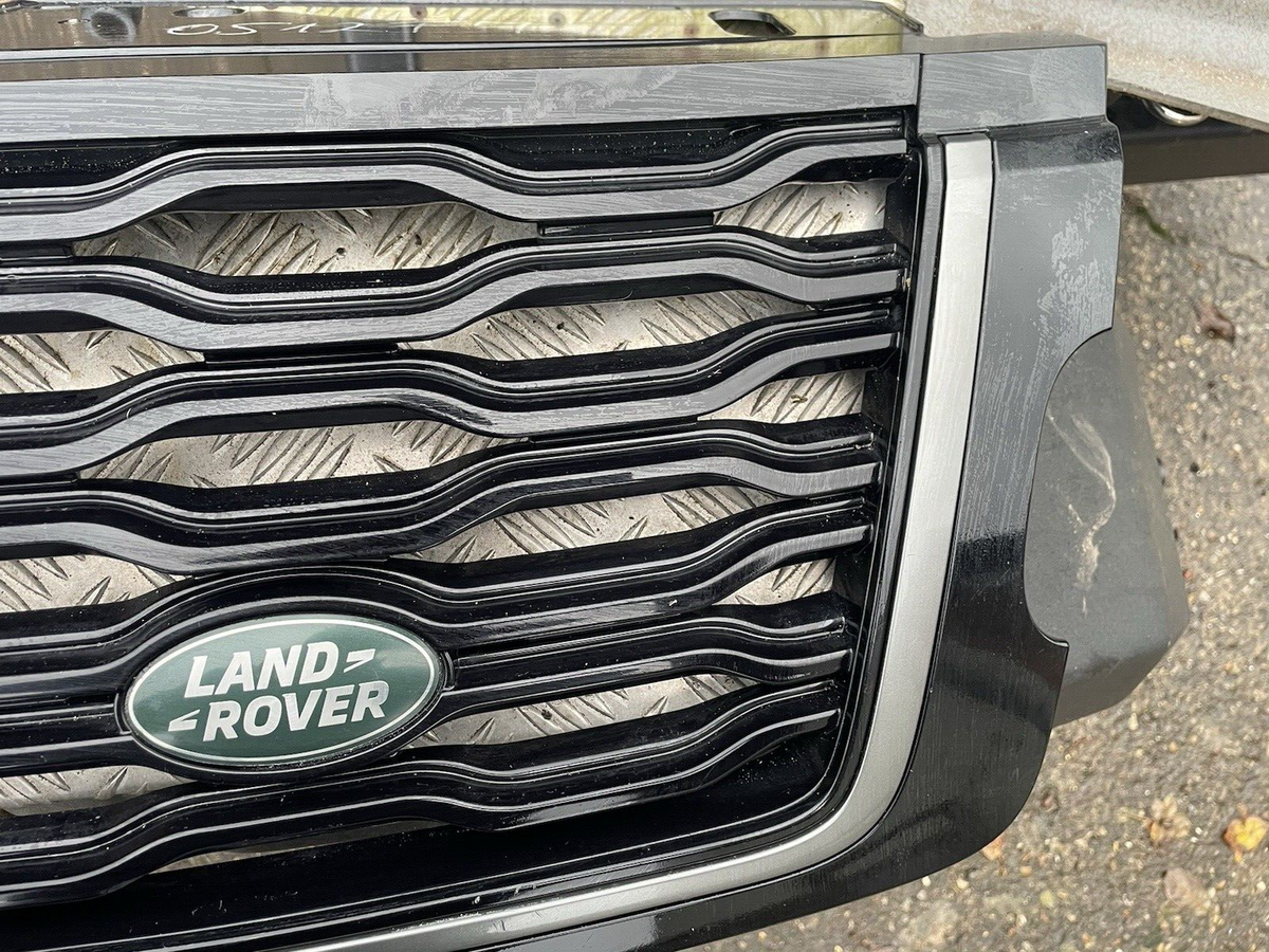 Gril Depan Gril Radiator JK5M-8A163 Range Rover SV Autobiography Dynamic L405