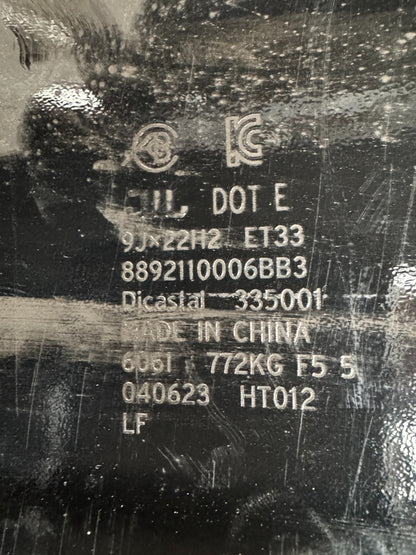 2024 Lotus 鋁圈 9Jx22 ET33 有擦傷無飾蓋，需翻新 8892110006BB3