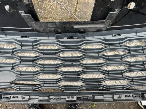 Gril Depan Gril Radiator JK5M-8A163 Range Rover SV Autobiography Dynamic L405