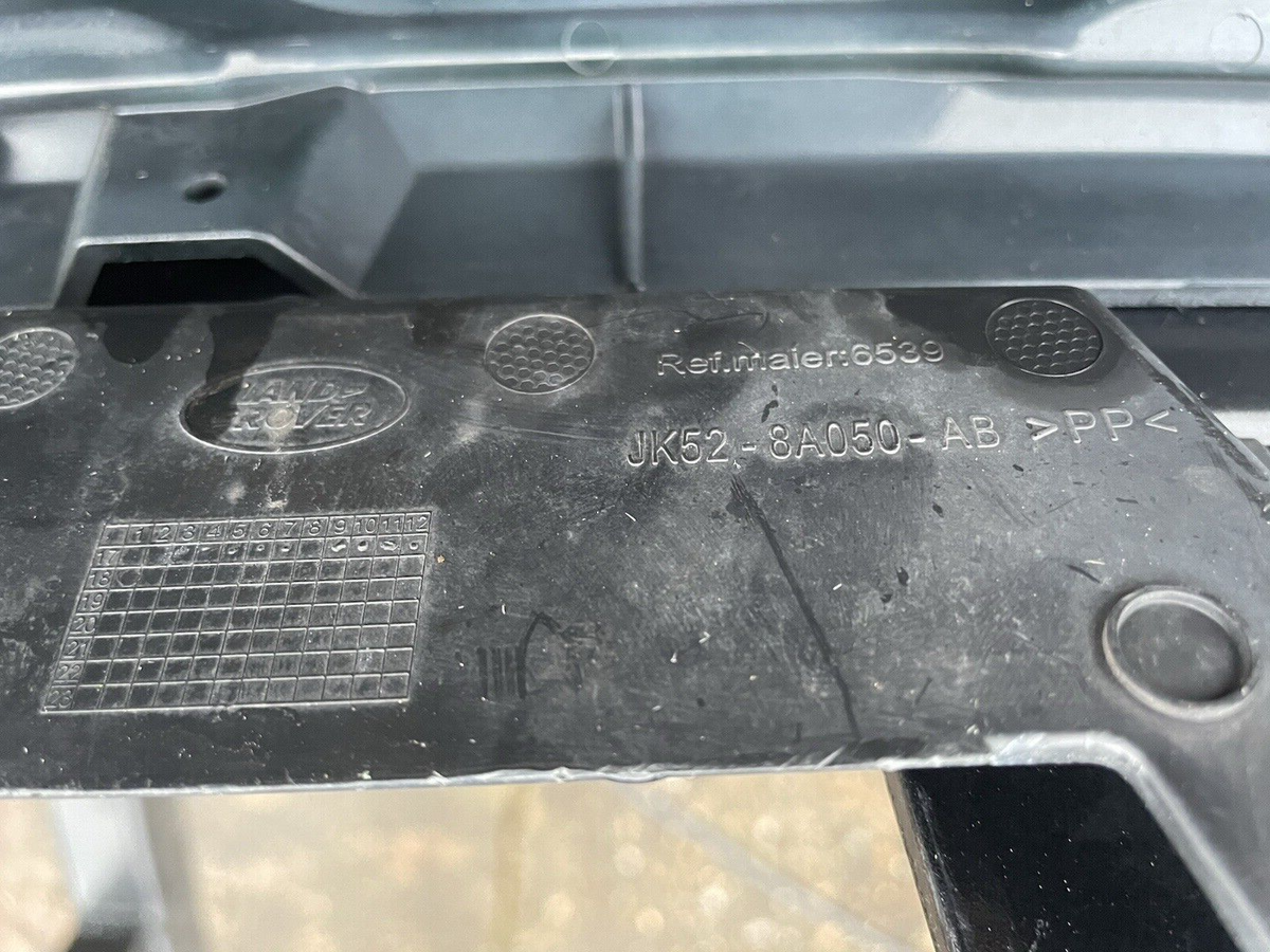 Gril Depan Gril Radiator JK5M-8A163 Range Rover SV Autobiography Dynamic L405