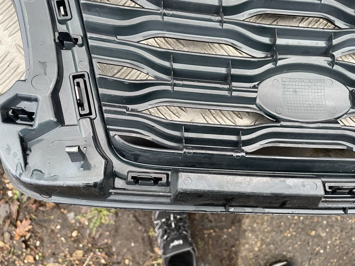 Gril Depan Gril Radiator JK5M-8A163 Range Rover SV Autobiography Dynamic L405