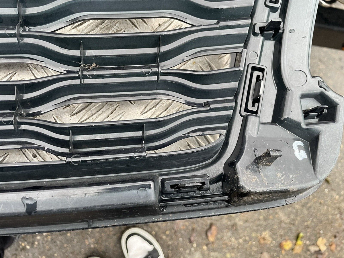 Gril Depan Gril Radiator JK5M-8A163 Range Rover SV Autobiography Dynamic L405