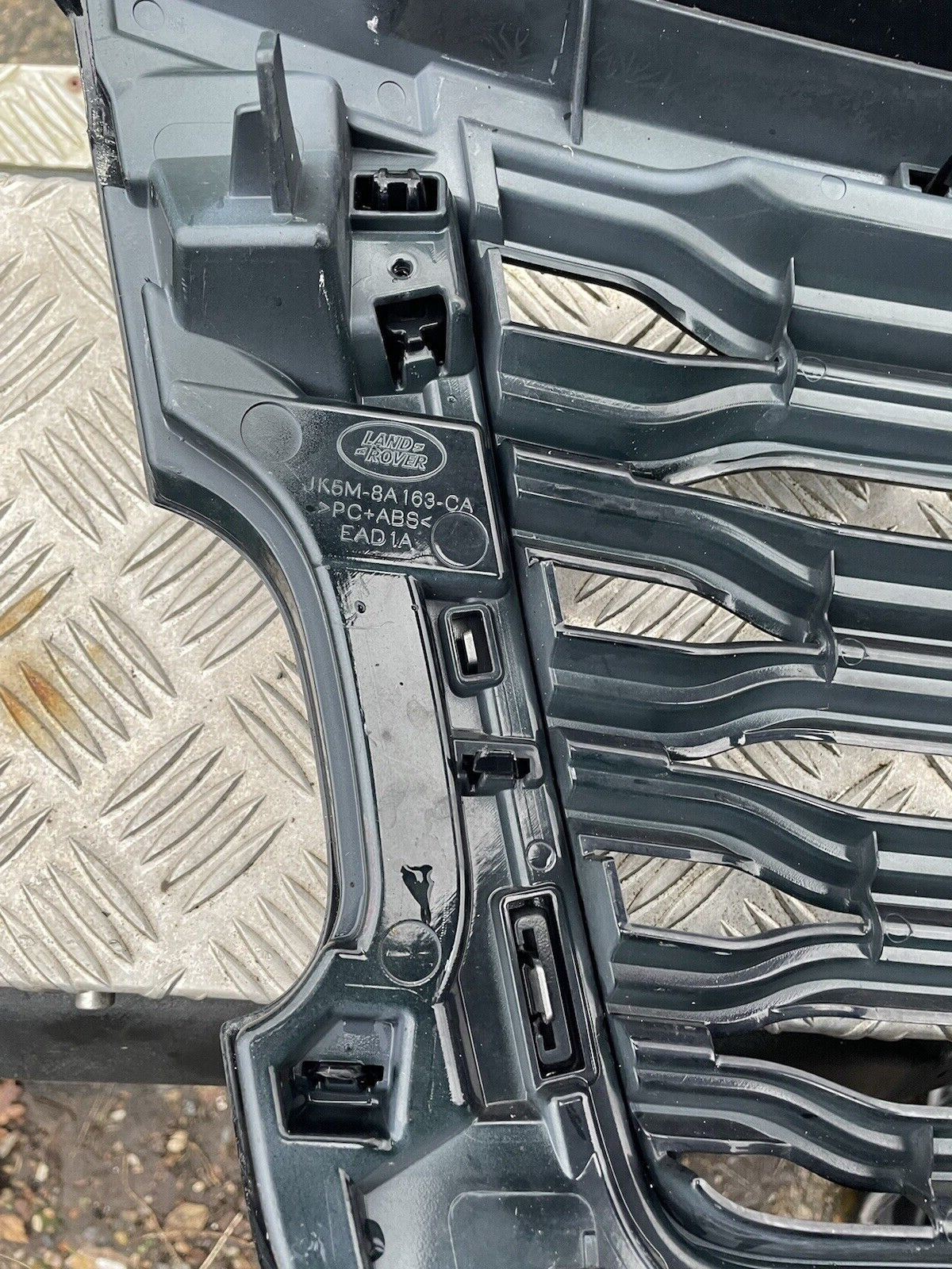 Gril Depan Gril Radiator JK5M-8A163 Range Rover SV Autobiography Dynamic L405