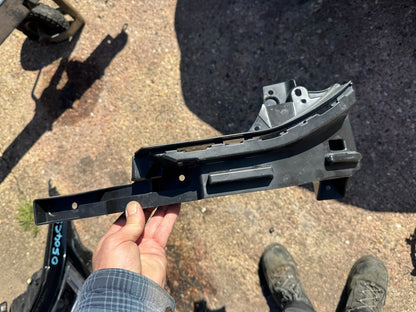 2024 LAND ROVER RANGE ROVER SPORT 2022 to 2024 REAR RH BUMPER BRACKET N9X217B930