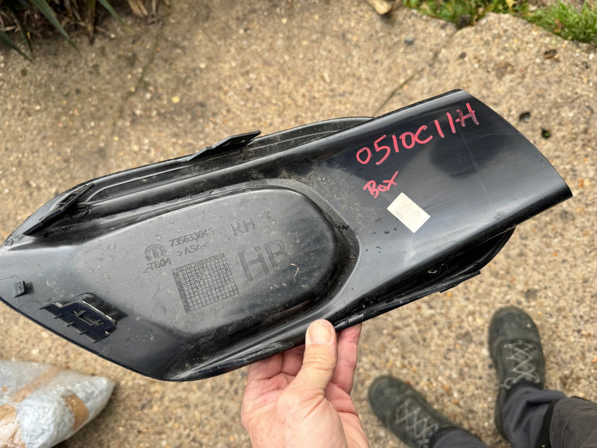 Original Fiat Tipo 735633846 bumper grille RIGHT 2020