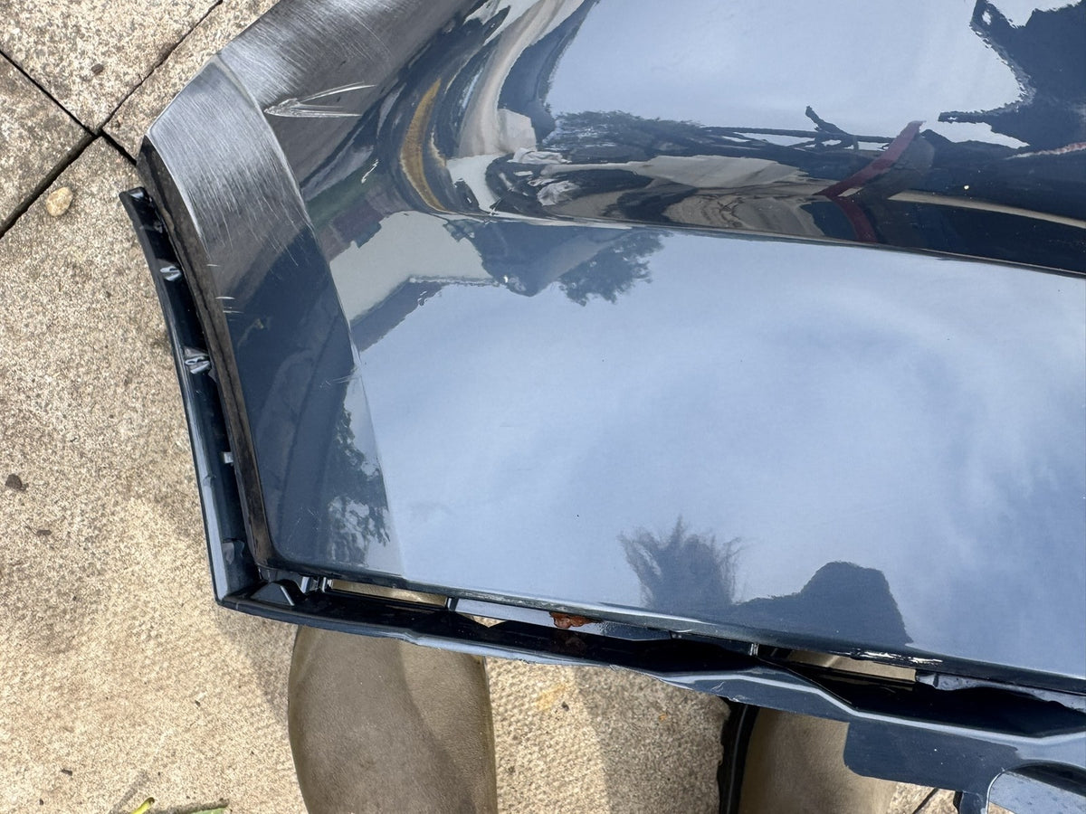 Volvo XC40 2018-on Rear Left Bumper Corner 31449336 Scratched Needs Respray