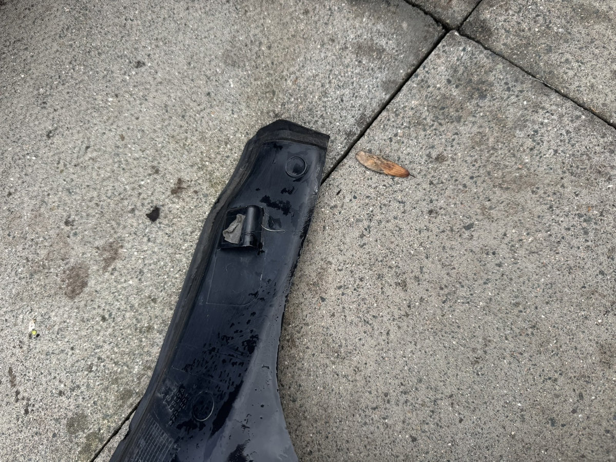 Jaguar XE X760 2015-on Rear Right Boot Aperture Drip Rail Trim GX73-44248-AD