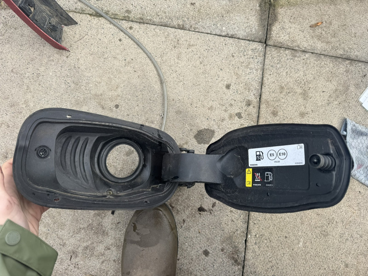 Volvo V90 S90 2017-on Fuel Filler Flap Housing Pocket & Lock Actuator 32227046