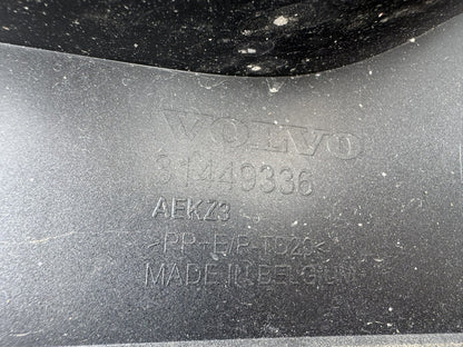 Volvo XC40 2018-on Rear Left Bumper Corner 31449336 Scratched Needs Respray