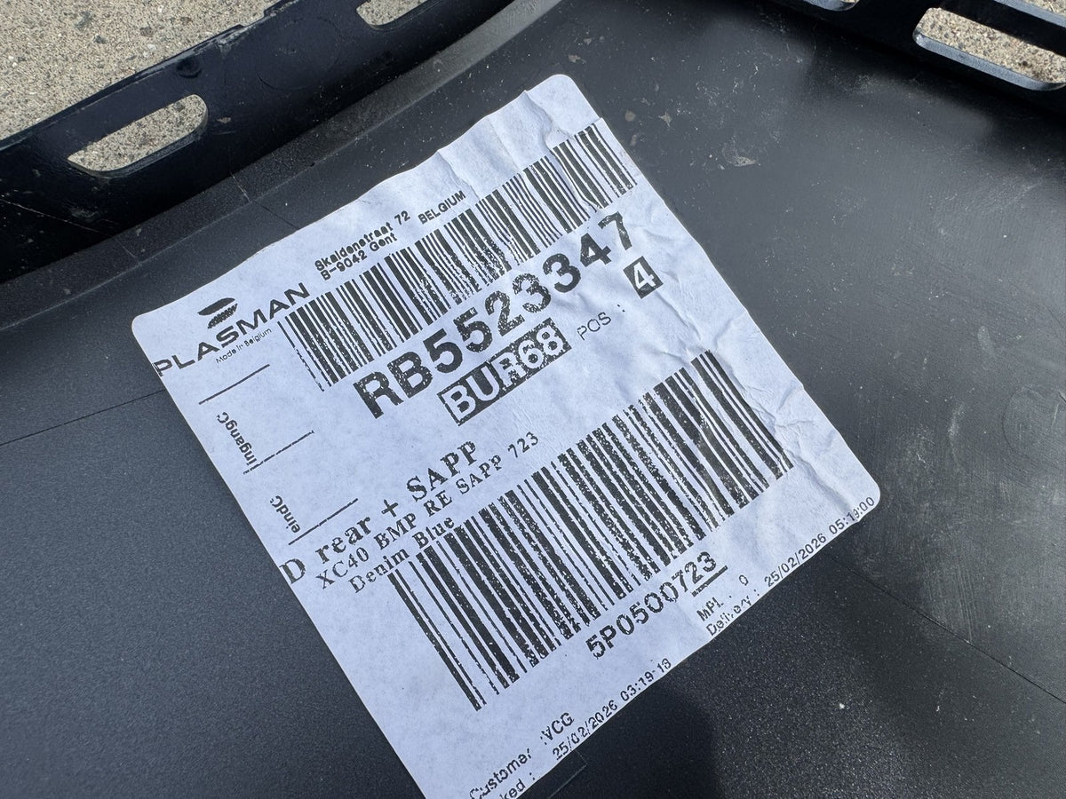 Volvo XC40 2018-on Rear Left Bumper Corner 31449336 Scratched Needs Respray