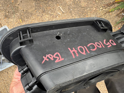 2024 KIA SPORTAGE NQ5 PETROL MHEV FUEL FILLER FLAP 81595-R2000 Slight Damage