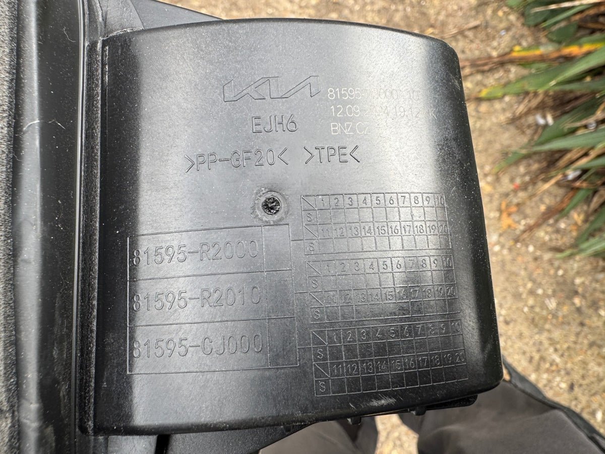 2024 KIA SPORTAGE NQ5 PETROL MHEV FUEL FILLER FLAP 81595-R2000 Slight Damage