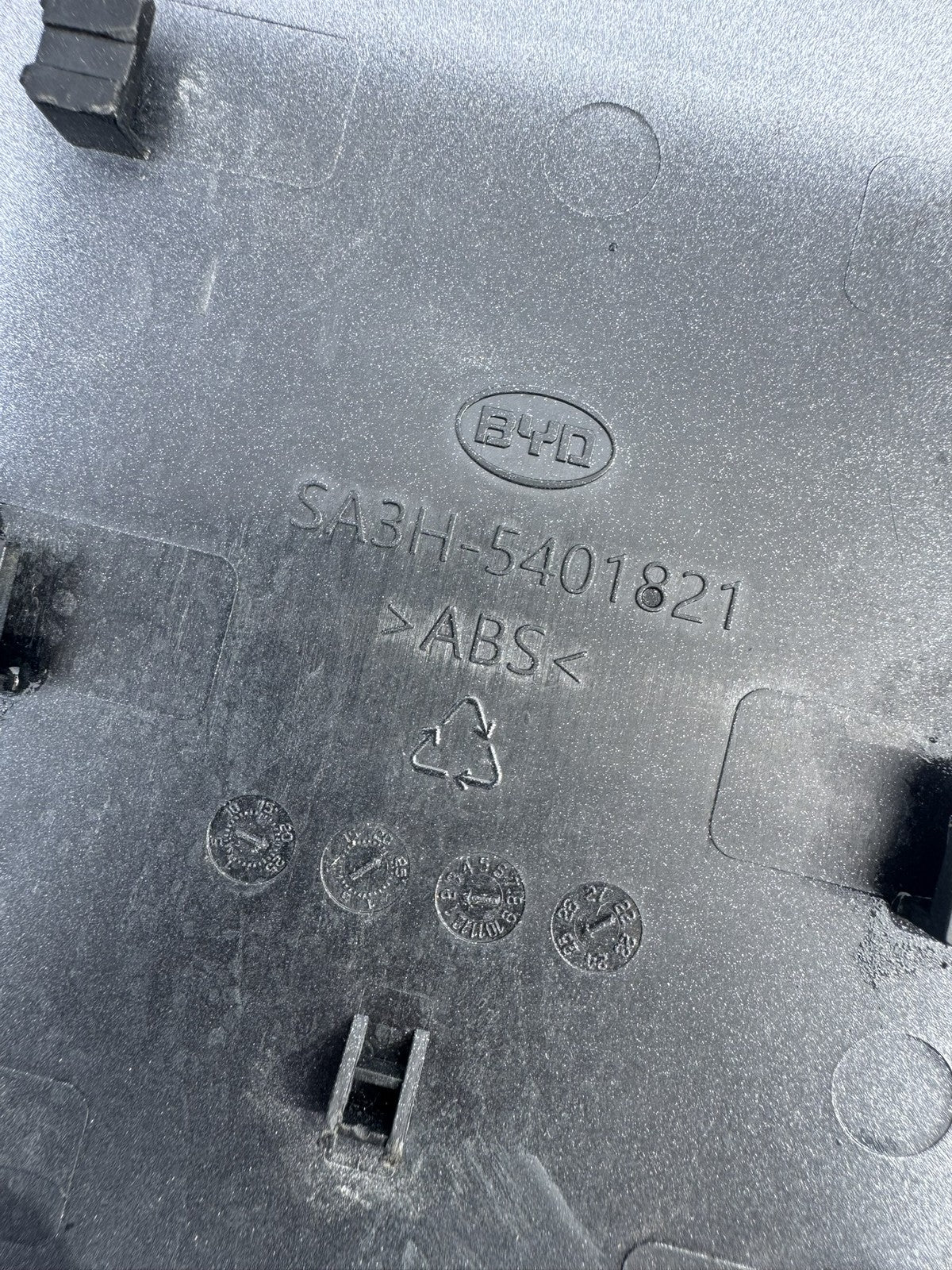 BYD Seal U Fuel Flap Housing SA3F-5401813 Broken Tabs + Grey Cover SA3H-5401821