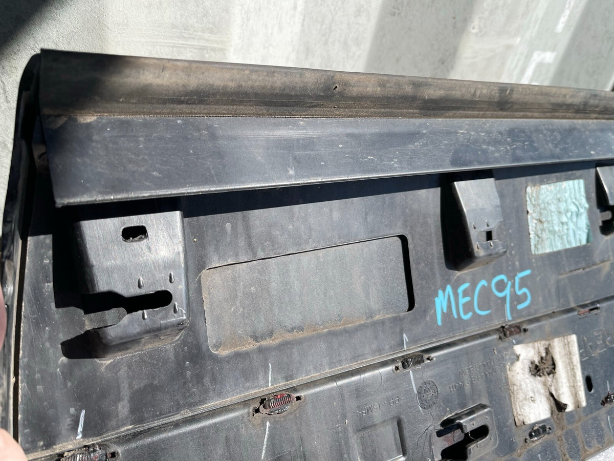 GENUINE RANGE ROVER VELAR L560 REAR LEFT DOOR LOWER MOULD 2017-2021 J8A2274A49B