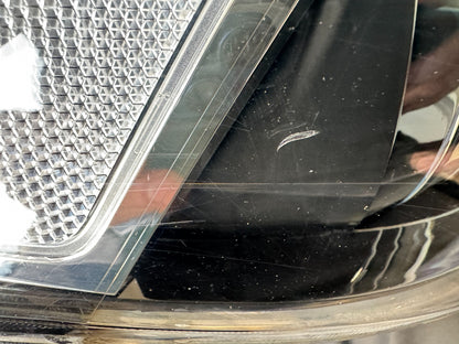 HYUNDAI TUCSON 2015-2018 RIGHT SIDE GENUINE HEADLIGHT 92102-D7110 SPARES/REPAIR