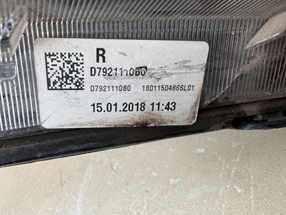 HYUNDAI TUCSON 2015-2018 RIGHT SIDE GENUINE HEADLIGHT 92102-D7110 SPARES/REPAIR