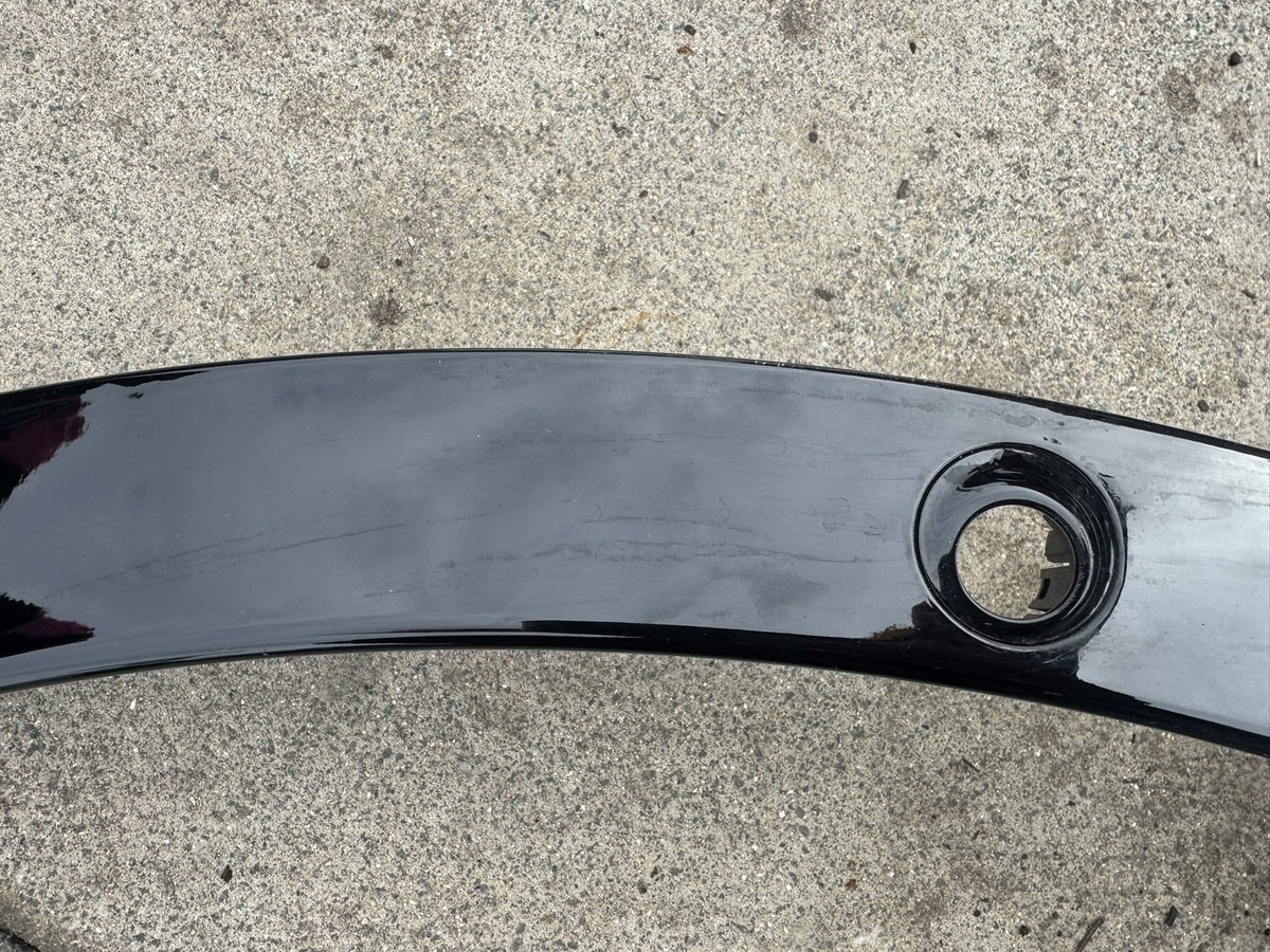 Land Rover Discovery Sport L550 Front Right Arch Trim LK72-16A074-BE Scratched