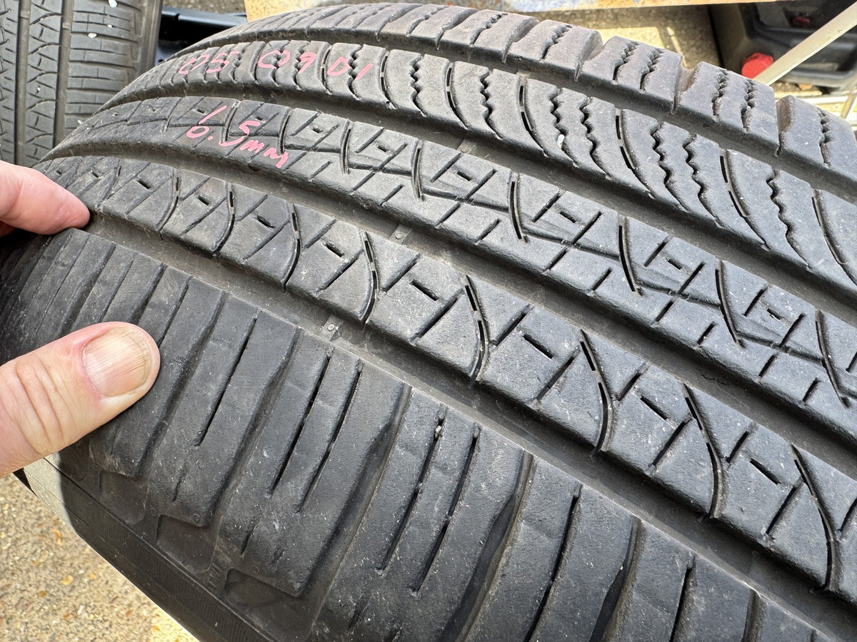 255 60 20 PIRELLI SCORPION ZERO ALL SEASON LR 113V PAIR 6.5mm NO REPAIRS