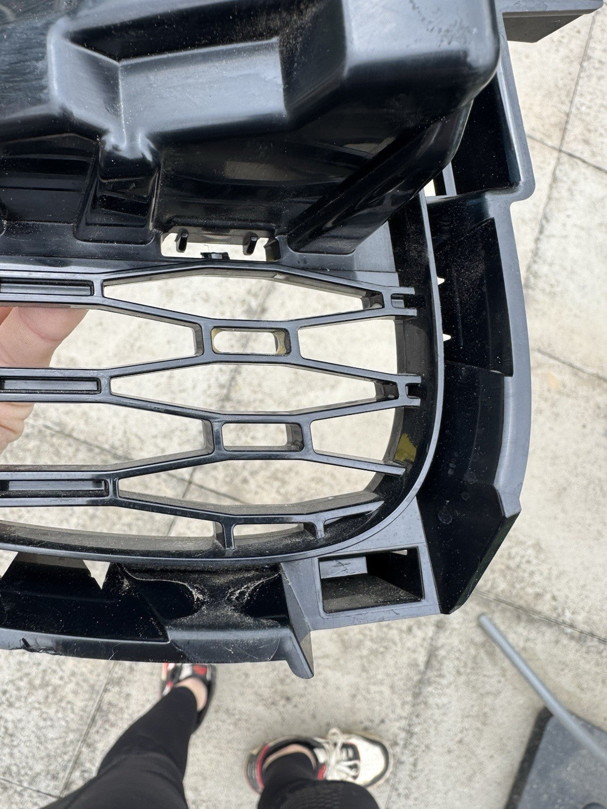 LAND ROVER RANGE ROVER SPORT L461 Kisi-Kisi / Grill Depan Kanan N9X2-17K946-AB