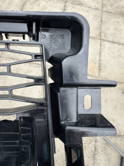 LAND ROVER RANGE ROVER SPORT L461 Kisi-Kisi / Grill Depan Kanan N9X2-17K946-AB