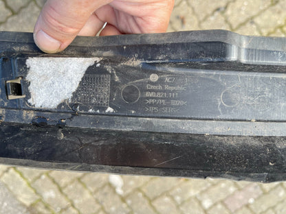 ตัวยึด / ขายึดแก้มบังโคลนหน้าซ้าย VOLKSWAGEN SKODA FABIA 3 แท้ 6V0821111