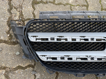 E class silver grill/grille 2016 Part no A2138880123 Damaged