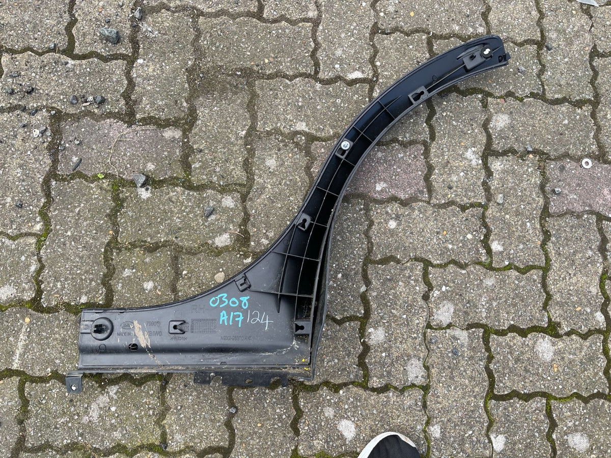 2023 Land Rover Range Rover wheel arch trim Right Hand RIGHT n9x2-28370-a