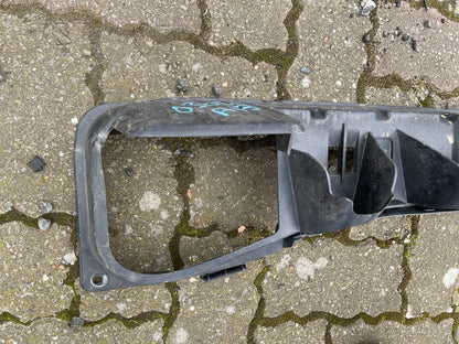 PEUGEOT 208 MK1 Dudukan Braket Tengah Bumper Belakang C06218-091ISM003 2014