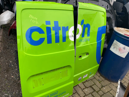Mercedes Vito MK3 rear door LEFT a4477420310 DAMAGED
