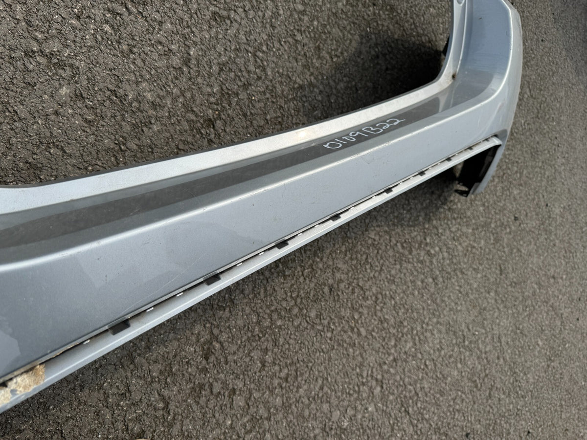 GENUINE TOYOTA YARIS 2020 2021 2022 PUTIH BUMPER BELAKANG 52159-K0030/40