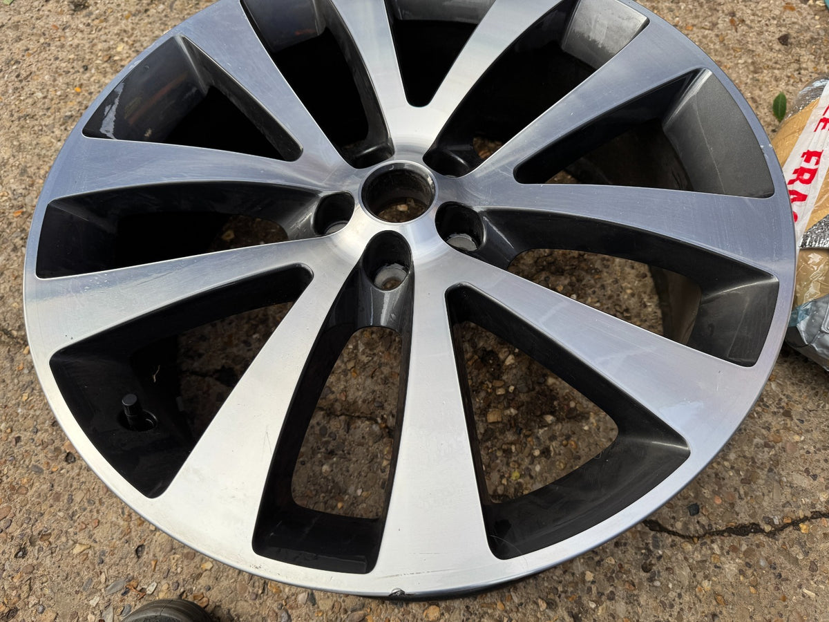 2024 LAND ROVER RANGE ROVER EVOQUE DIAMOND CUT ALLOY WHEEL 21" 8J et40
