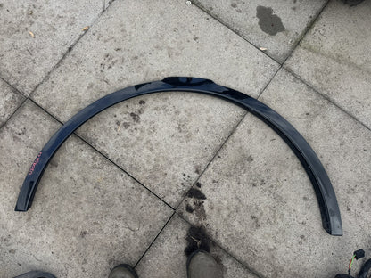 Land Rover Discovery 5 L462 Front Left Wheel Arch Trim HY3M-16A075 2017-2026