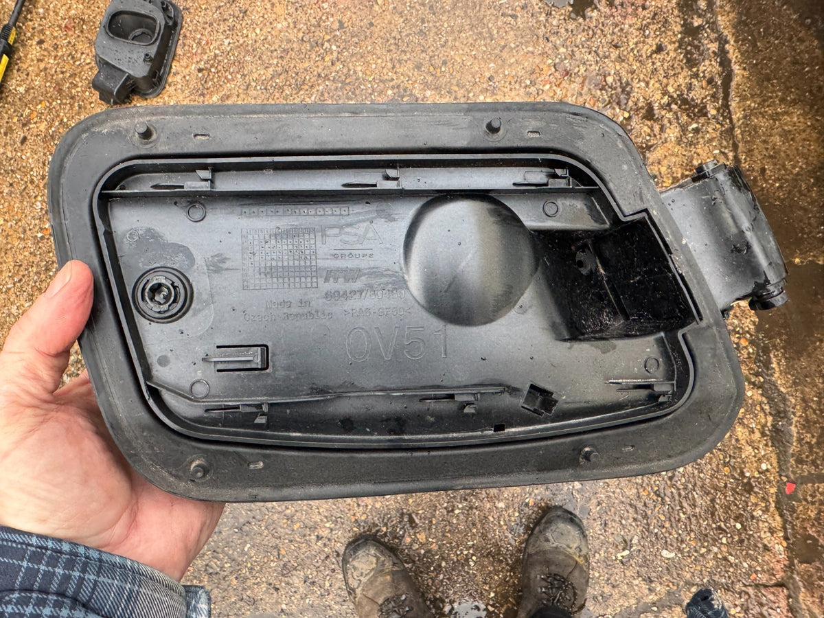 ฝาถังน้ำมัน OPEL Vauxhall ASTRA L MK6 C02 9839723080 1.2 เบนซิน 96kW 2023
