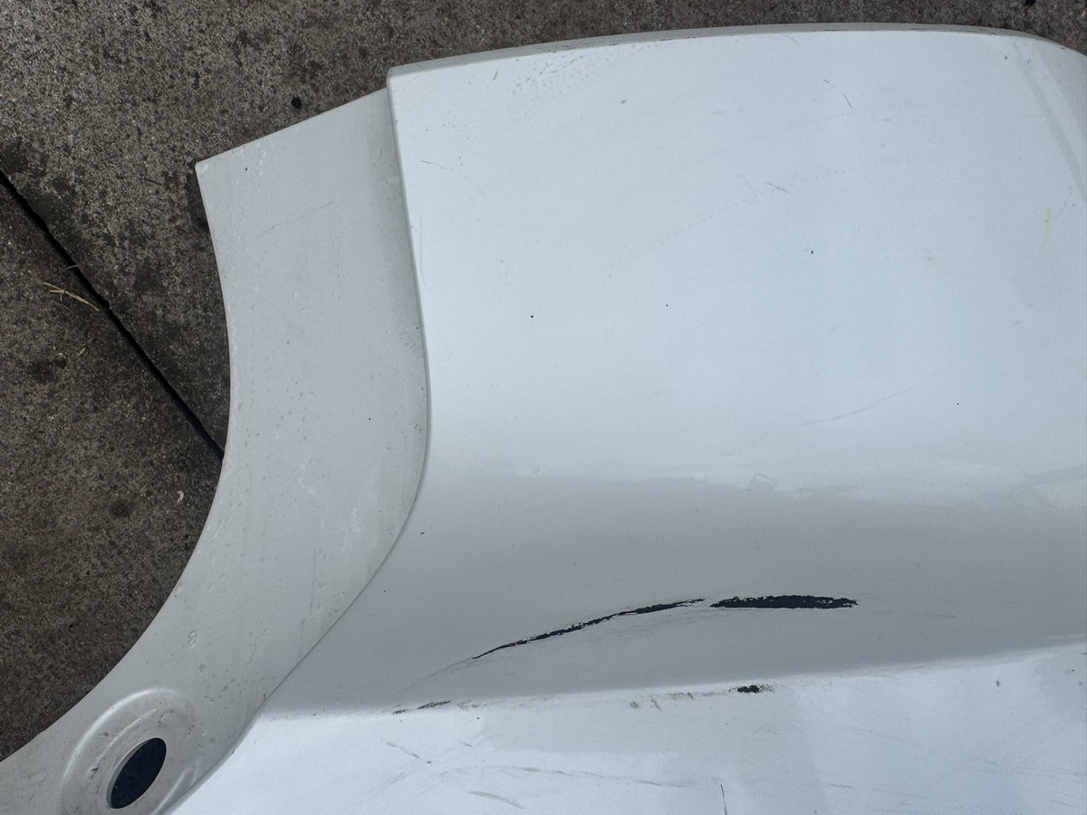 Volvo XC40 2018-2026 Rear Right Bumper Corner 31449337 White Damaged Spares