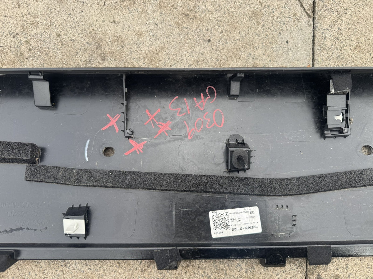 Kia Sportage MK5 NQ5 2022-2026 Rear Tailgate Trim Garnish 87372-R2300 Damaged