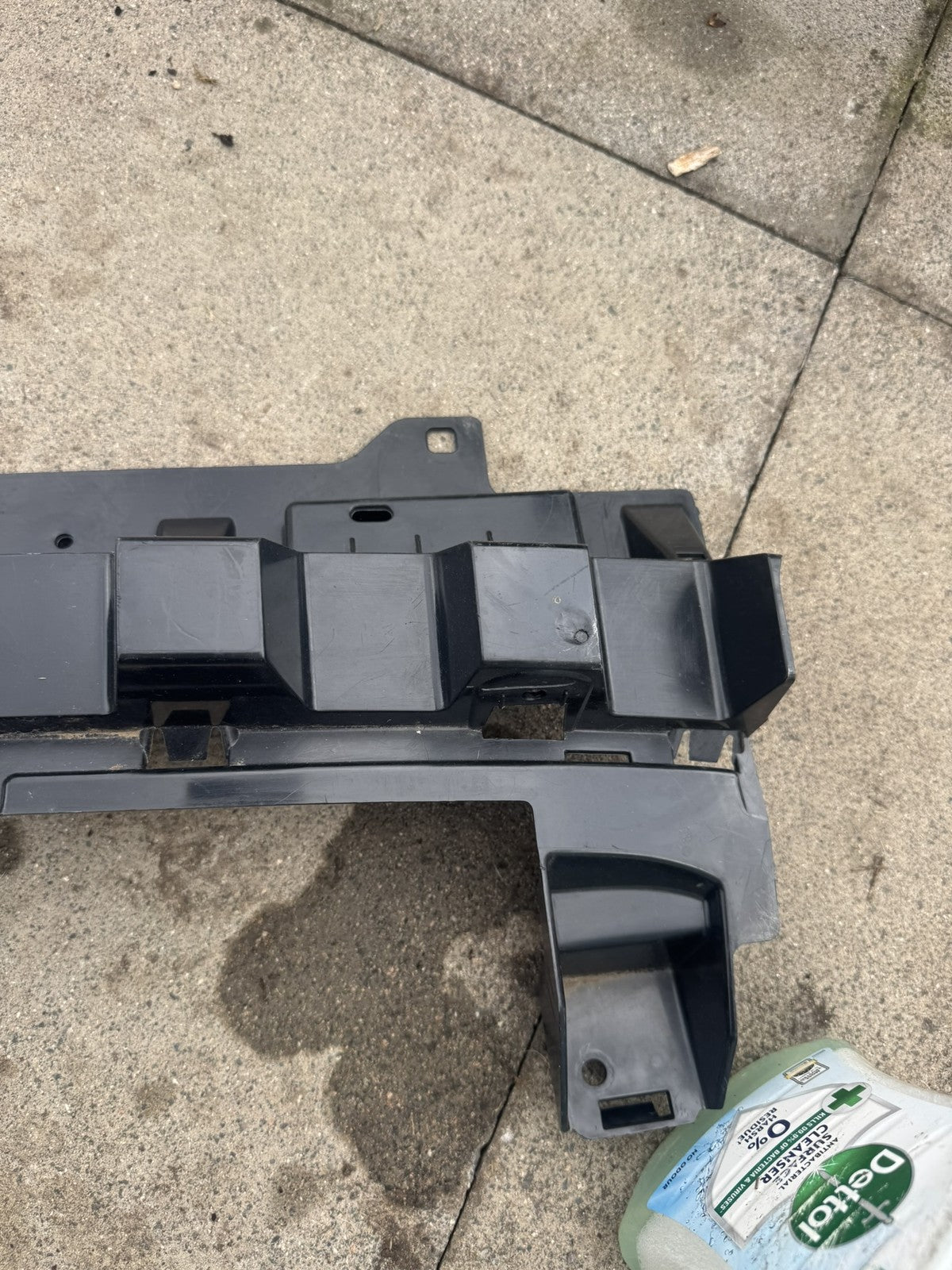 Range Rover Velar L560 2017-2024 Front Bumper Support Bracket J8A2-17A793-AE
