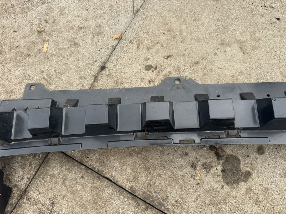 Range Rover Velar L560 2017-2024 Front Bumper Support Bracket J8A2-17A793-AE