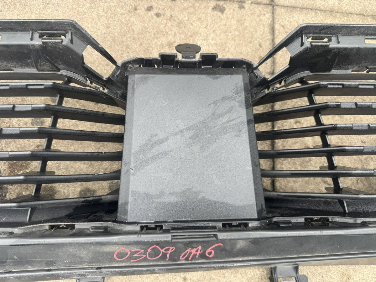 Lower Centre Grille Radar Cover Plastic Omnium 103511 NO AAS Split Mount Spares