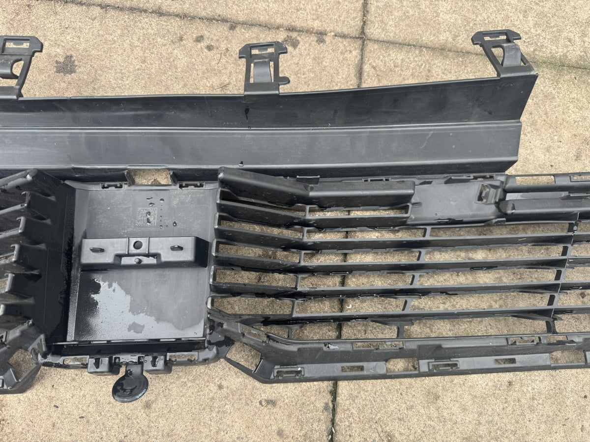Lower Centre Grille Radar Cover Plastic Omnium 103511 NO AAS Split Mount Spares