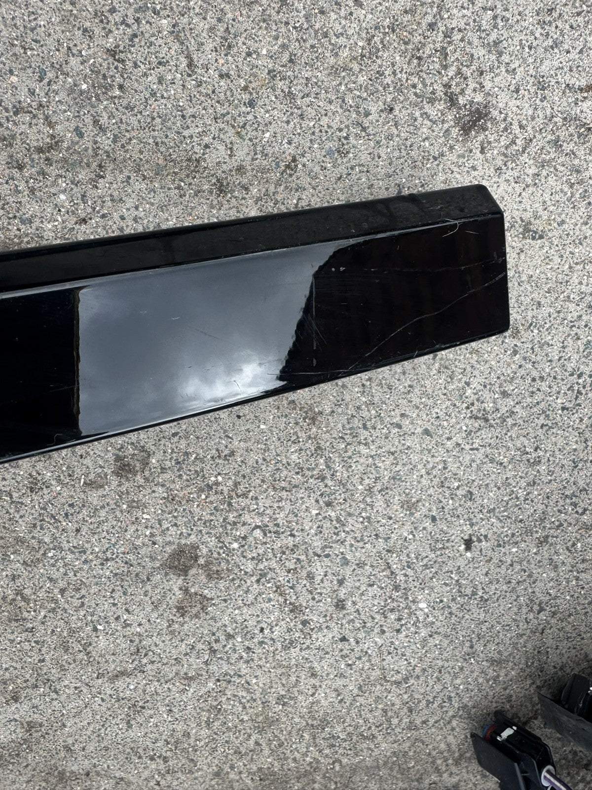 Range Rover Evoque L551 2020-2026 Tailgate Moulding Trim K8D2-402A30-H Genuine