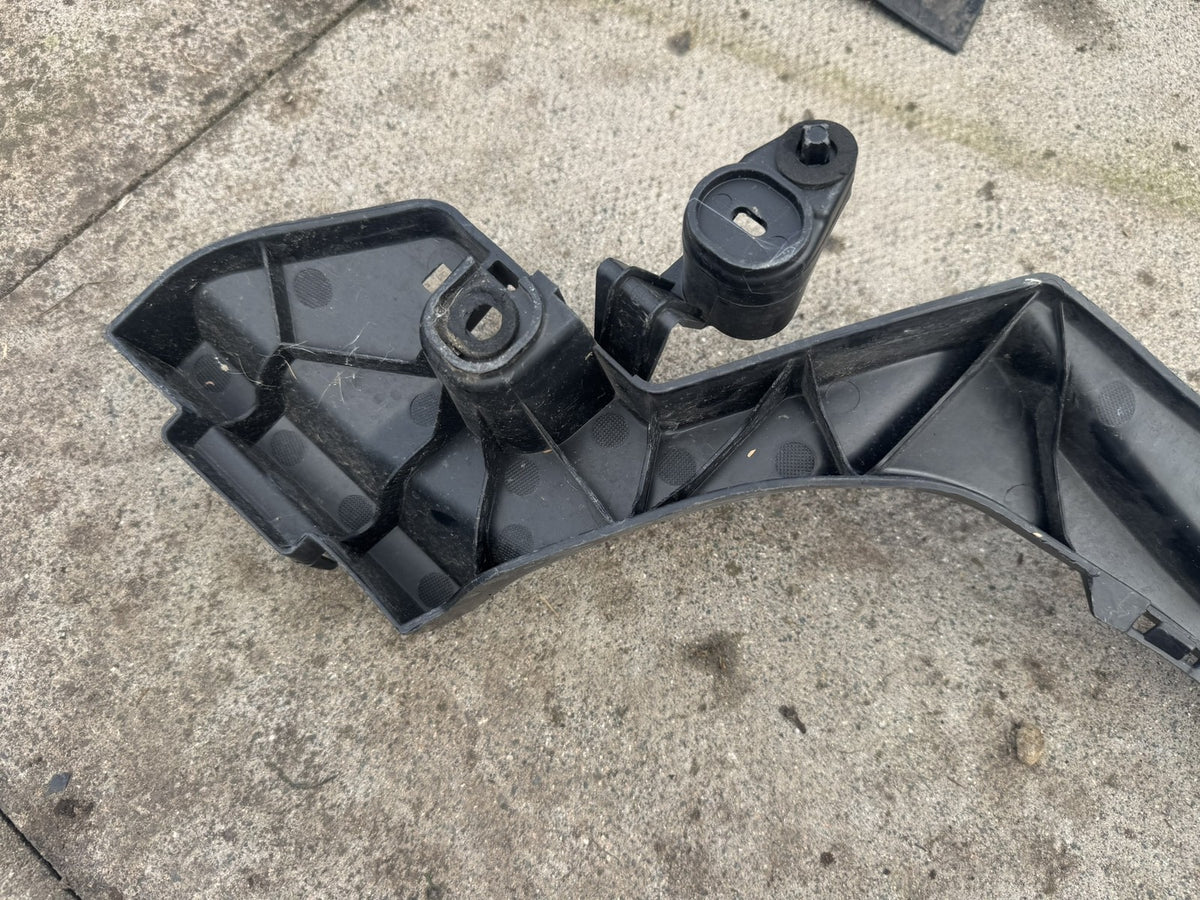 Jaguar XE X760 2015-2024 Rear Bumper Centre Support Bracket GX73-17E855-AB