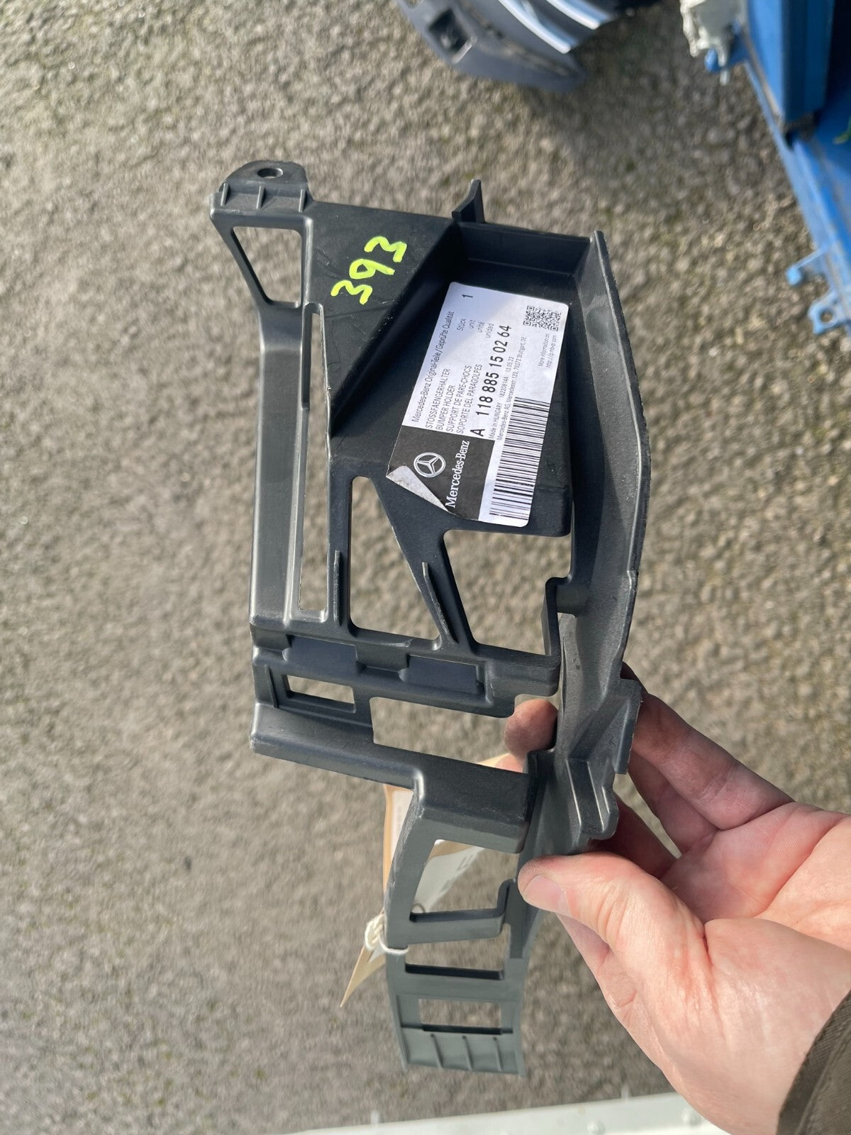 Giá Đỡ Cản Sau Bên Trái MERCEDES-BENZ CLA C118 A1188851502 CHÍNH HÃNG MỚI